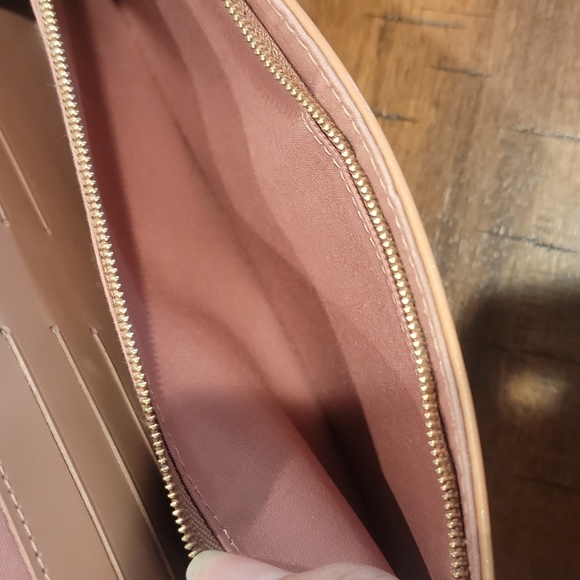 📍FINAL MARKDOWN📍 Authentic Louis Vuitton Rossmore shoulder bag - Picture 13 of 14